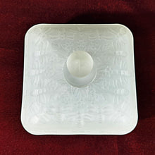 Cargar imagen en el visor de la galería, Antiguo Dulcero Cristal Indiana Tiara Colmena Frosted Glass