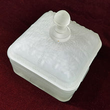 Cargar imagen en el visor de la galería, Antiguo Dulcero Cristal Indiana Tiara Colmena Frosted Glass