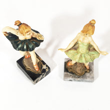 Cargar imagen en el visor de la galería, Antiguo Par Bailarinas Fontanini Depose Italy Vintage 50s
