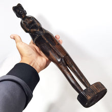 Cargar imagen en el visor de la galería, Antigua Escultura Africana Madera Tallada Mano Vintage 50 cm