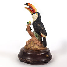 Cargar imagen en el visor de la galería, Antigua Figura Tucán Porcelana Musical Coleccionable Vintage