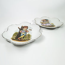 Cargar imagen en el visor de la galería, Antiguo Par Platos Coleccionables Cameo Japan Pared Vintage