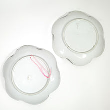 Cargar imagen en el visor de la galería, Antiguo Par Platos Coleccionables Cameo Japan Pared Vintage