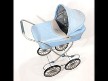 Cargar y reproducir el video en el visor de la galería, Antigua Carriola para Muñecas, años 70s, Coleccionable Vintage