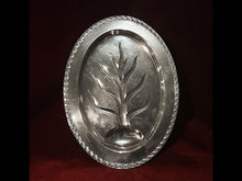 Cargar y reproducir el video en el visor de la galería, Bandeja Baño De Plata Antigua Para Carne, Wm Rogers And Son