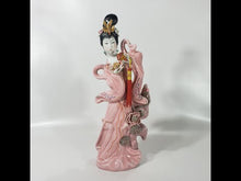 Cargar y reproducir el video en el visor de la galería, Antigua Figura Geisha Porcelana Japonesa, Coleccionable