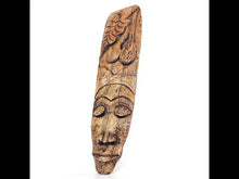 Cargar y reproducir el video en el visor de la galería, Figura Máscara Tribal Rostro Tallado Madera para Pared