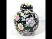 Cargar y reproducir el video en el visor de la galería, Antiguo Recipiente De Porcelana Asiático Licorera Baijiu