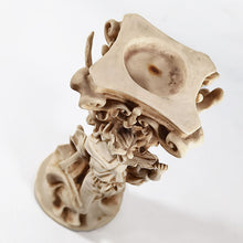 Cargar imagen en el visor de la galería, Antiguo Portavela Angel Violin Pasta Escultura Vintage 70s
