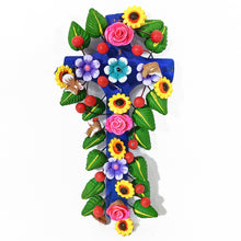 Cargar imagen en el visor de la galería, Artesanía Cruz de Barro Policromado Souvenir Usado 2003
