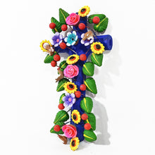 Cargar imagen en el visor de la galería, Artesanía Cruz de Barro Policromado Souvenir Usado 2003
