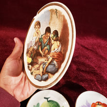 Cargar imagen en el visor de la galería, Kit Platos Decorativos De Porcelana Antiguos, Murillo

