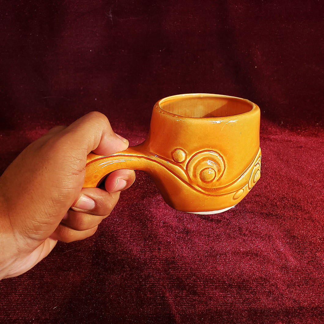 Viejo recipiente vintage taza con mango