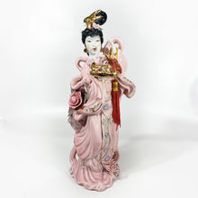 Cargar imagen en el visor de la galería, Figura de Porcelana Antigua Japonesa Geisha, hecha a mano
