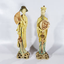 Cargar imagen en el visor de la galería, Antiguo Par Figuras Asiáticas Hechas En Italia, En Resina
