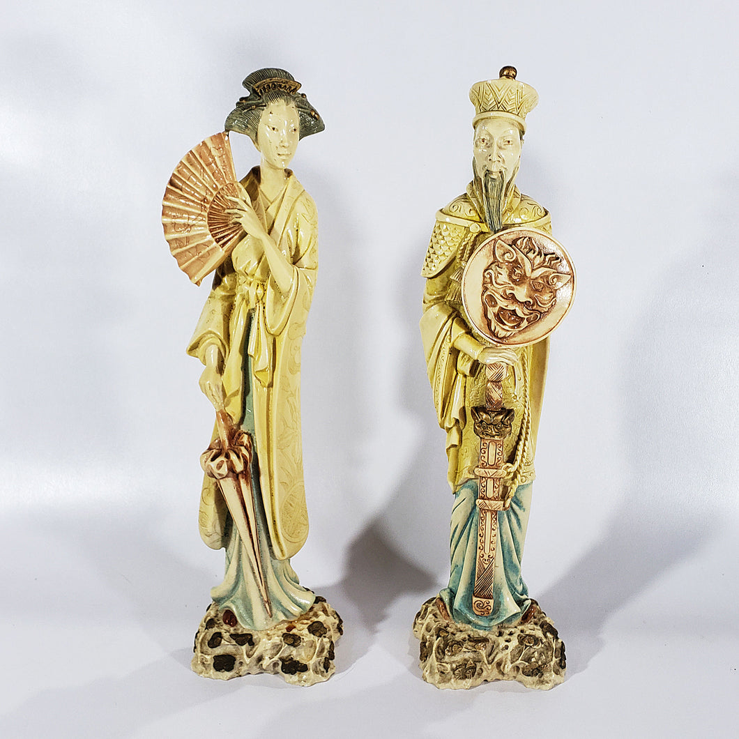 Antiguo Par Figuras Asiáticas Hechas En Italia, En Resina