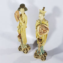 Cargar imagen en el visor de la galería, Antiguo Par Figuras Asiáticas Hechas En Italia, En Resina
