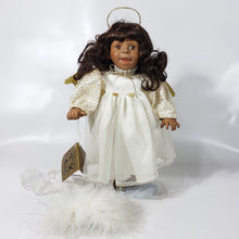Cargar imagen en el visor de la galería, Muñeca Ángel Afroamericano De Porcelana Vintage

