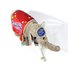 Cargar imagen en el visor de la galería, Coleccionable Elefante Peluche Barnum Bailey Ringling Bros
