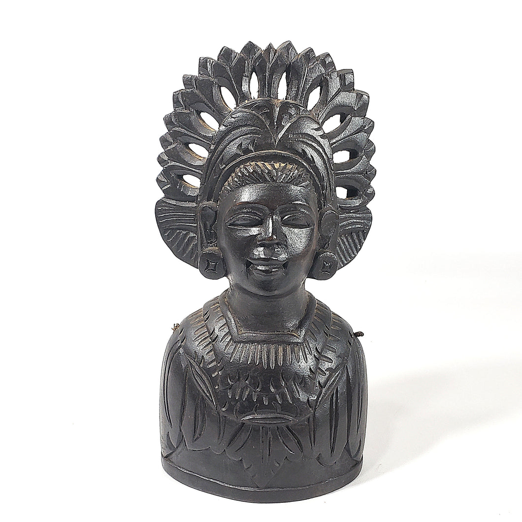 Campana Indonesia Madera Tallada, Dama Tradicional, 19 Cm