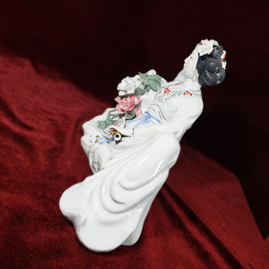 Antiguo Figura Geisha Porcelana Grande con Flores, 2 kg