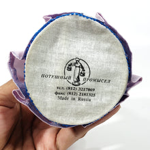 Cargar imagen en el visor de la galería, Coleccionable Souvenir Muñeca Rusa Traje Típico Kokoshnik
