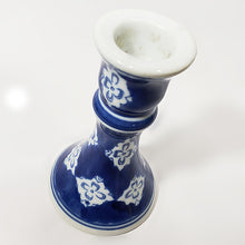 Cargar imagen en el visor de la galería, Portavelas Vintage Porcelana Azul Silvestri Hecho a Mano
