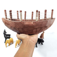 Cargar imagen en el visor de la galería, Figura Escultura Vintage Arca de Noé Animales Tallada en Madera
