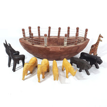 Cargar imagen en el visor de la galería, Figura Escultura Vintage Arca de Noé Animales Tallada en Madera
