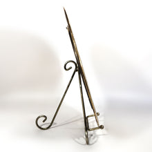 Cargar imagen en el visor de la galería, Antiguo Plato Decorativo Pavo Real Cobre India Grabado 29 cm
