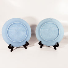 Cargar imagen en el visor de la galería, Antiguos Par Platos Fenton Cristal Celeste Federation Womens Clubs

