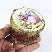 Cargar imagen en el visor de la galería, Antiguo Alhajero Porcelana Fragonard Metal Filigrana estilo Barroco
