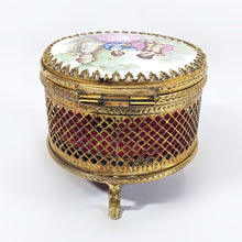 Cargar imagen en el visor de la galería, Antiguo Alhajero Porcelana Fragonard Metal Filigrana estilo Barroco
