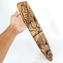 Cargar imagen en el visor de la galería, Figura Máscara Tribal Rostro Tallado Madera para Pared
