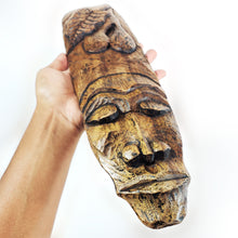 Cargar imagen en el visor de la galería, Figura Máscara Tribal Rostro Tallado Madera para Pared
