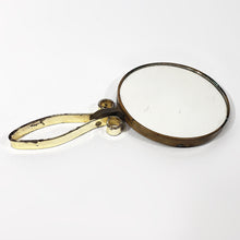 Cargar imagen en el visor de la galería, Antiguo Espejo Portátil Mesa Plegable Bolsillo Vintage 60s
