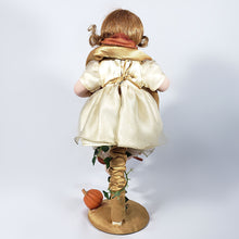 Cargar imagen en el visor de la galería, Muñeca Porcelana Coleccionable Angel Cosecha Wicca Vintage
