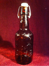 Cargar imagen en el visor de la galería, Botella De Cerveza Holandesa Grolsch, sin liquido.
