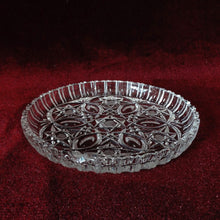 Cargar imagen en el visor de la galería, Bandeja De Cristal Cortado, 14 Cm Diámetro
