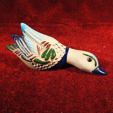 Cargar imagen en el visor de la galería, Ganso De Cerámica. Artesanía Mexicana.
