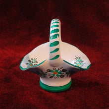 Cargar imagen en el visor de la galería, Mini Canastita De Porcelana
