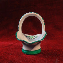 Cargar imagen en el visor de la galería, Mini Canastita De Porcelana
