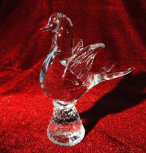 Cargar imagen en el visor de la galería, Figura Vintage De Paloma Realizada En Cristal
