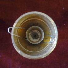 Cargar imagen en el visor de la galería, Candelabro De Bronce Antiguo Para 1 Vela
