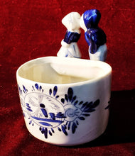 Cargar imagen en el visor de la galería, Recipiente Holandés Para Jardín. Maceta De Porcelana.
