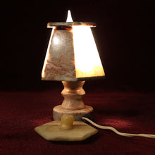 Cargar imagen en el visor de la galería, Lámpara Antigua Pequeña De Ónix
