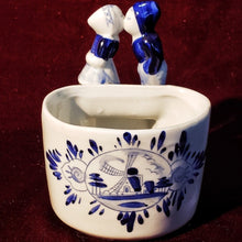 Cargar imagen en el visor de la galería, Recipiente Holandés Para Jardín. Maceta De Porcelana.
