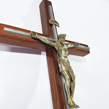 Cargar imagen en el visor de la galería, Antiguo Cristo Metal Chapa De Oro Y Madera, 50 Cm, Merlin
