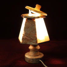 Cargar imagen en el visor de la galería, Lámpara Antigua Pequeña De Ónix
