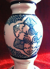 Cargar imagen en el visor de la galería, Porta Cirios De Porcelana
